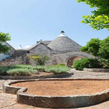 Holiday home Trullo Il Pupineto With Pool In