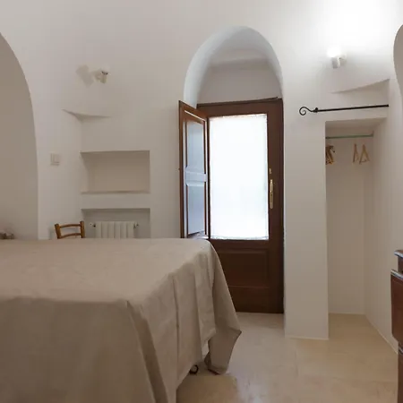 Trullo Il Pupineto With Pool In Holiday home